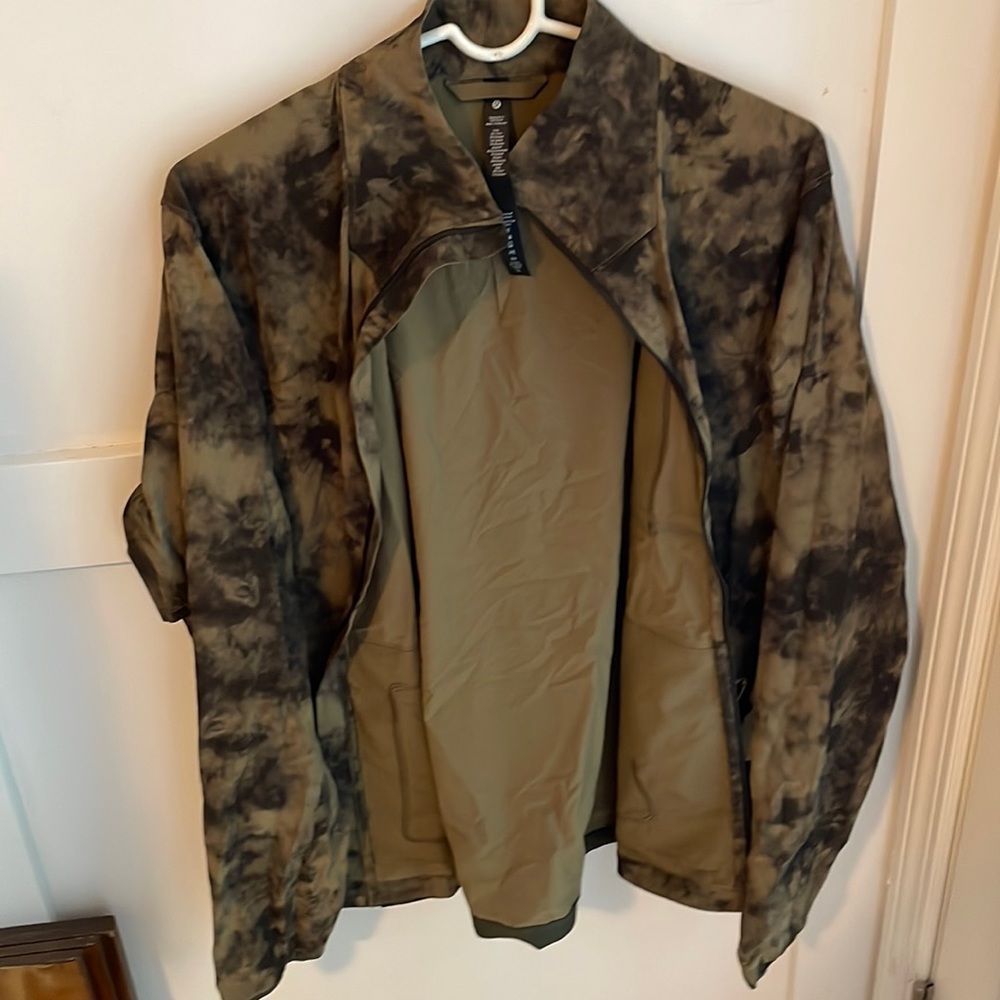 NWT LuluLemon zip up running jacket